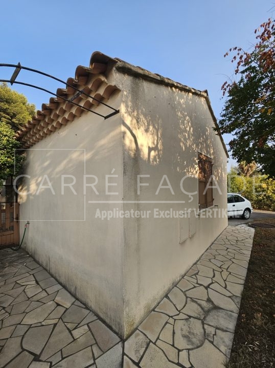 Façadier d'une maison à Vence, 06140, Alpes-Maritimes