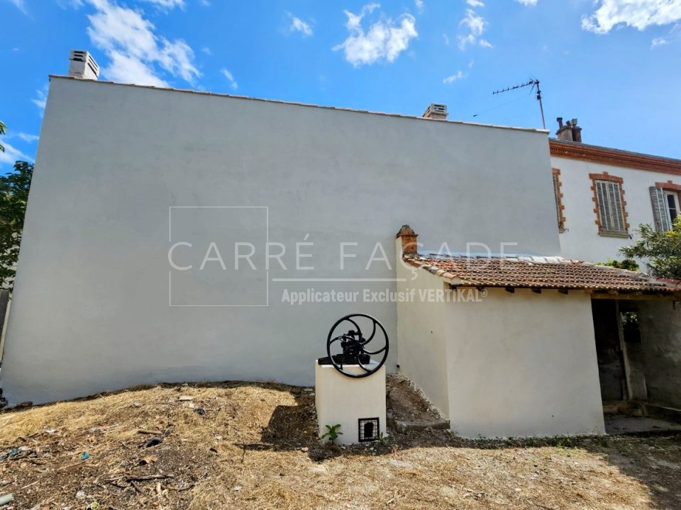 Façadier d'une maison à Antibes, 06160, Alpes-Maritimes