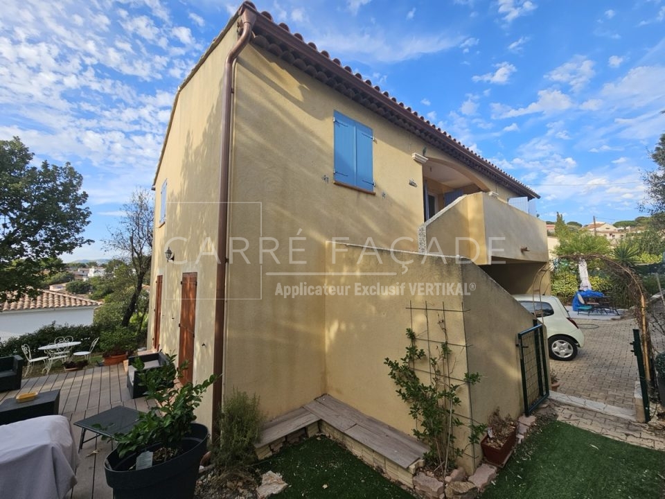 Artisan peintre façades d'une maison à Cannes, 06400, Alpes-Maritimes