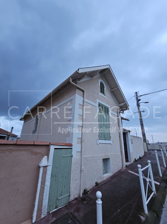 Peintre façades d'une maison à Nice, 06000, Alpes-Maritimes